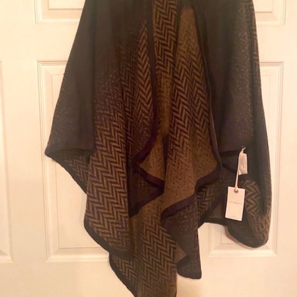 LUCKY BRAND - Picture 1 of 3